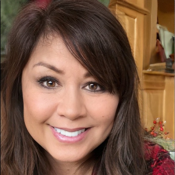 Meet your Posher, Maricel - Picture 2 of 2